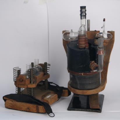 Unique and portable I.M. Sechenov’s gas analyzer (Portable respiratory apparatus)