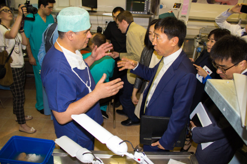 Делегация Посольства Республики Корея посетила Федеральный центр нейрохирургии
