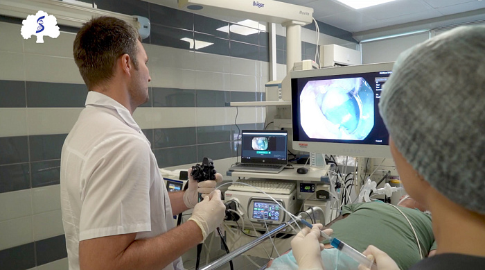 Врачи-эндоскописты Сеченовского Университета провели уникальную операцию на прямой кишке по удалению гигантской опухоли